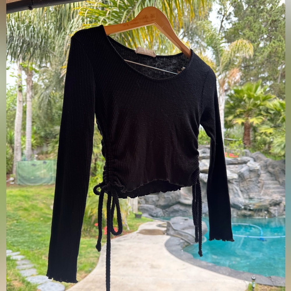 Size S/M Black Cropped Top